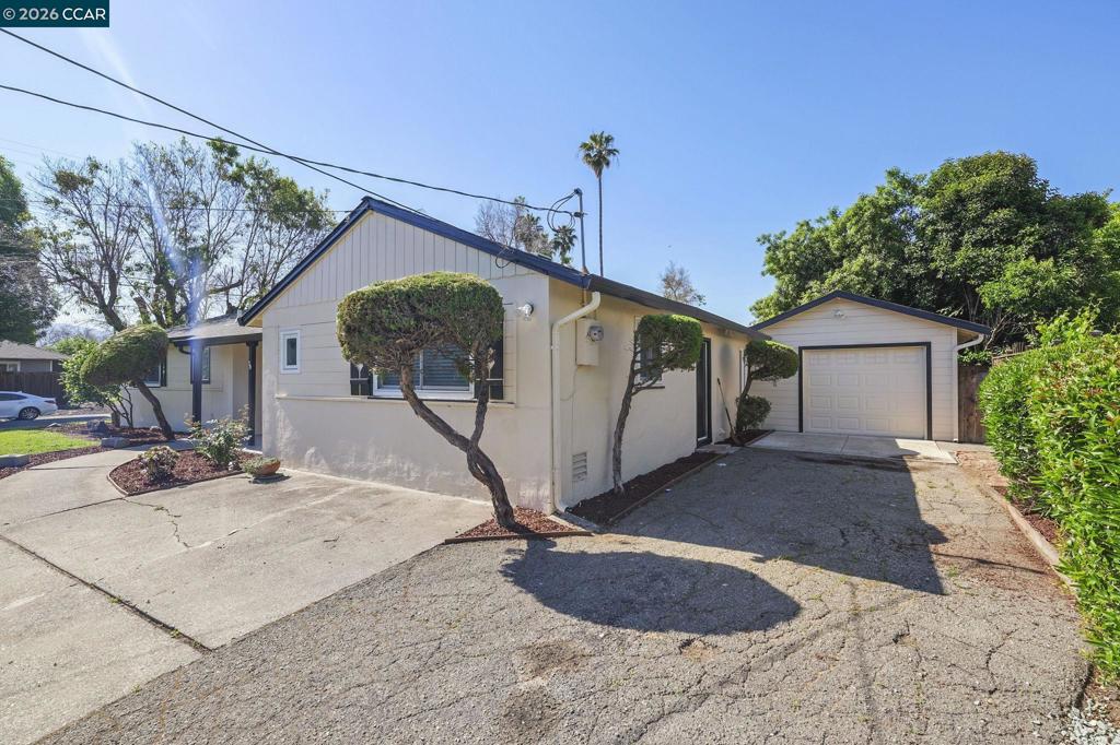 70 Belinda Dr