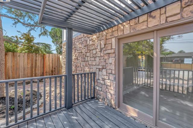Image 28 of 60 For 4280 Hillview Dr