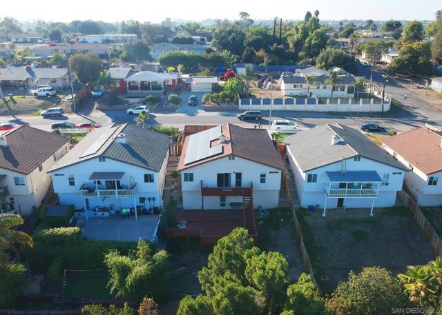 1277 Glencoe Dr, San Diego CA: https://media.crmls.org/mediaz/f82cb922-dde6-471c-86e7-48f44ecfd18a.jpg