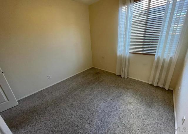 1863 Almagro Ln, Escondido CA: https://media.crmls.org/mediaz/f82ccfdd-2e1c-4dae-83e0-bb5ce10a79b1.jpg