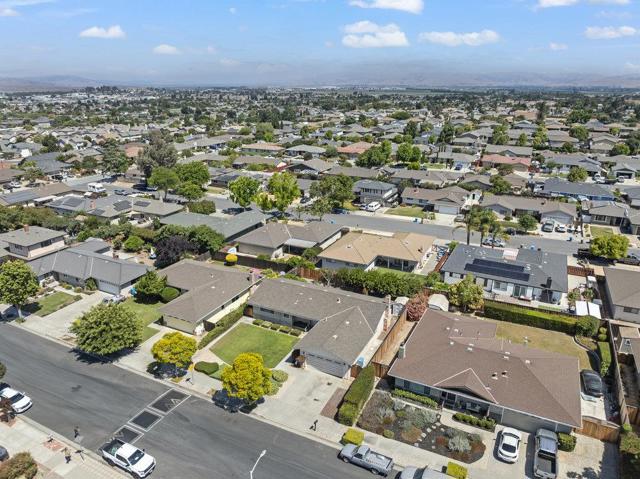 1500 Sunset Drive, Hollister CA: https://media.crmls.org/mediaz/f82d1988-bdd1-4bec-b6c9-7c50e2e7c865.jpg