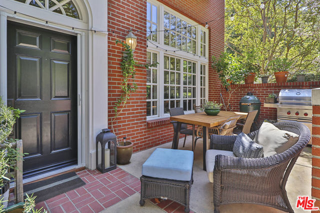 2491 Swanfield Court photo 4