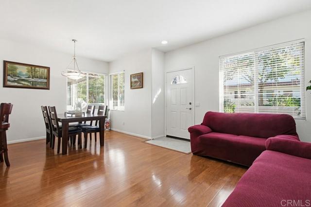 Detail Gallery Image 10 of 37 For 4002 Craven Rd #4,  Oceanside,  CA 92057 - 3 Beds | 2/1 Baths