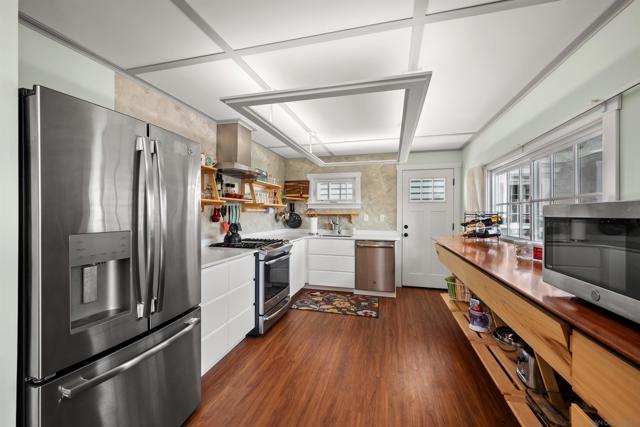 1971 Ebers Street, San Diego CA: https://media.crmls.org/mediaz/f82e439d-4e0f-41cd-87cb-1ae9f9ccfcf8.jpg