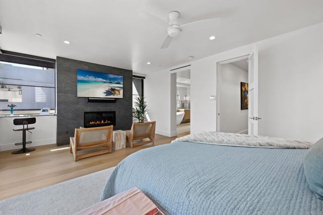 Detail Gallery Image 28 of 72 For 119 41st St, Newport Beach,  CA 92663 - 3 Beds | 5 Baths