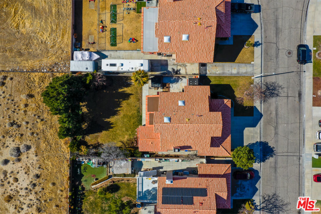 https://media.crmls.org/mediaz/f82f596f-3f1c-42f6-bbd4-3e8625b86e9c.jpg?preset=X-Large