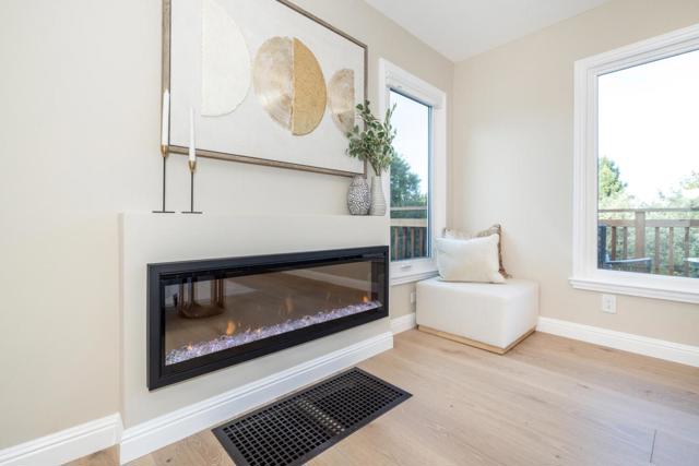 3803 Hamilton Way, Redwood City CA: https://media.crmls.org/mediaz/f830a87c-fa5e-499f-86ce-ab57efaa58f0.jpg