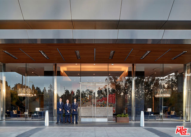 10000 SANTA MONICA Boulevard, Los Angeles CA: https://media.crmls.org/mediaz/f830cc9a-4e2a-454f-bed4-50b34833c81f.jpg