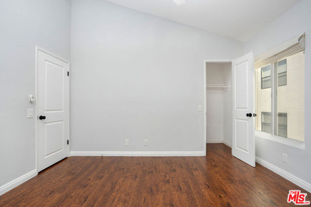 13948 Moorpark Street, Sherman Oaks CA: https://media.crmls.org/mediaz/f831daf9-1874-4188-aee8-c1e50c359e48.jpg