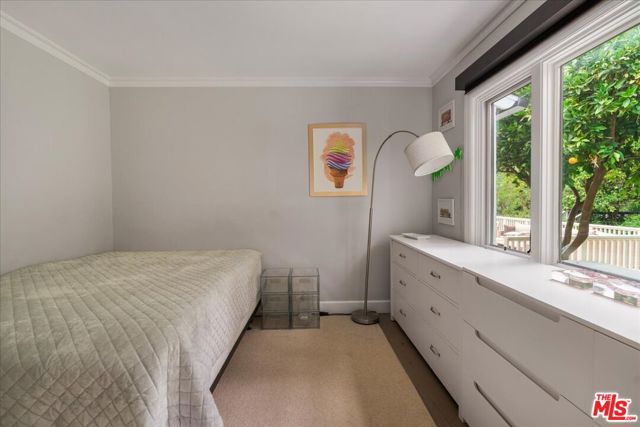 3479 Mandeville Canyon Road, Los Angeles CA: https://media.crmls.org/mediaz/f8329c74-a202-4205-aed7-0462d113ec32.jpg