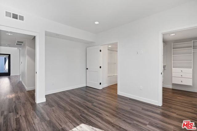 5020 Woodman, 211 photo 13