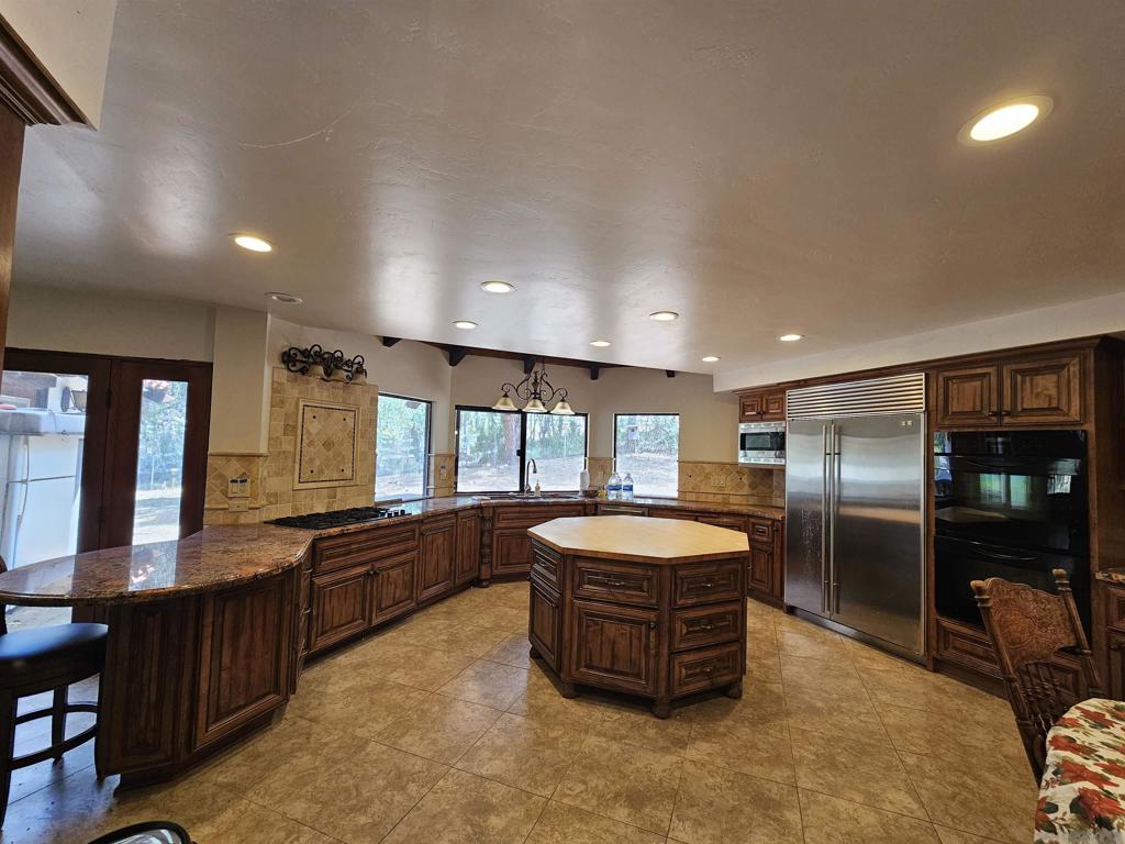 18055 Old Coach Rd - photo 8