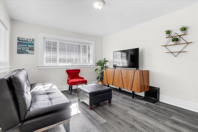 323 Rutland, San Jose CA: https://media.crmls.org/mediaz/f833f4fb-2a89-4dfd-bf12-f3d06578592d.jpg