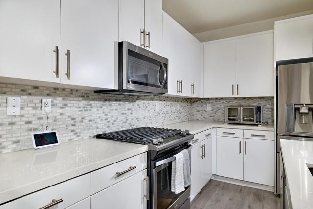 Detail Gallery Image 15 of 41 For 1278 via Fanal, Oceanside,  CA 92056 - 4 Beds | 2/1 Baths