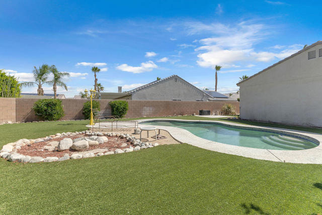 Image 25 of 38 For 68138 Seville Court