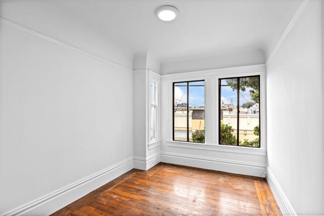 751753 8th Avenue, San Francisco CA: https://media.crmls.org/mediaz/f835daef-1eb5-48fe-81b3-6ce2f6ee15fa.jpg