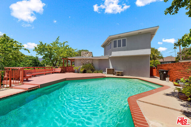 Image 26 of 39 For 821 Glenmere Way