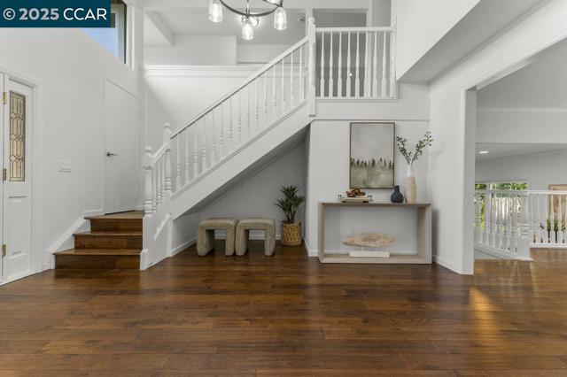 Image 6 of 32 For 220 Cypress Hills Ct