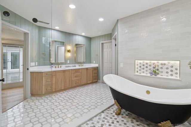 Image 52 of 73 For 43 Corte Maria Ave