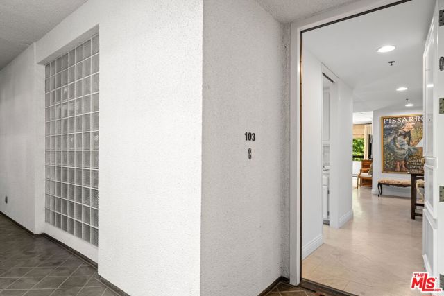 2132 Century Park Lane, Los Angeles CA: https://media.crmls.org/mediaz/f838f3d5-1323-4716-8667-4ee4c3d9c9bd.jpg