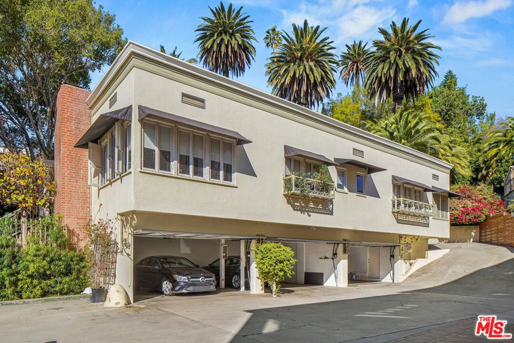 1328 Londonderry View Drive