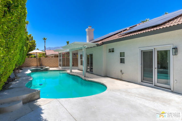 2220 N Paseo De Anza, Palm Springs CA: https://media.crmls.org/mediaz/f83972a4-f2a5-47c1-8018-198660456817.jpg