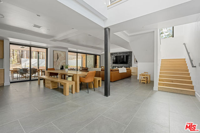 42421 Evergreen Drive, Big Bear CA: https://media.crmls.org/mediaz/f839d50f-51ae-4982-8939-4f15c2bac4fd.jpg
