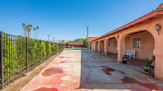 87329 Main St Street, Thermal CA: https://media.crmls.org/mediaz/f83a26a7-93e4-47b9-8773-53e4194bdaeb.jpg