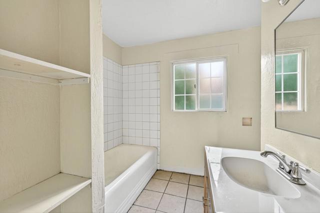 951 N 4th Street, San Jose CA: https://media.crmls.org/mediaz/f83a2bcf-0932-47b0-8757-948816678efb.jpg