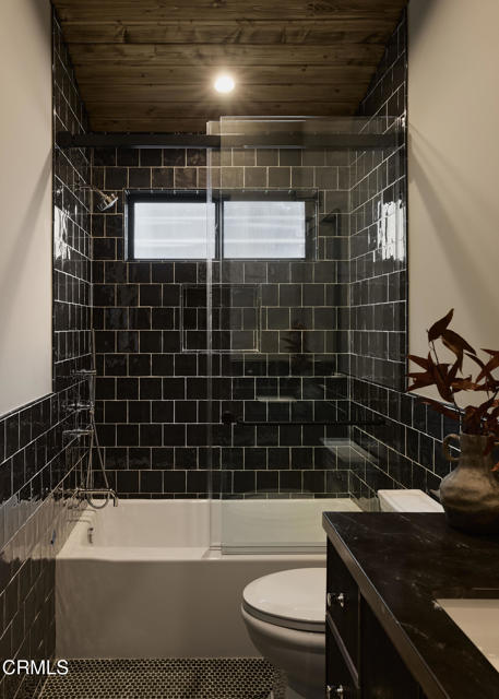 Detail Gallery Image 31 of 44 For 12406 La Maida St, Los Angeles,  CA 91607 - 3 Beds | 2 Baths