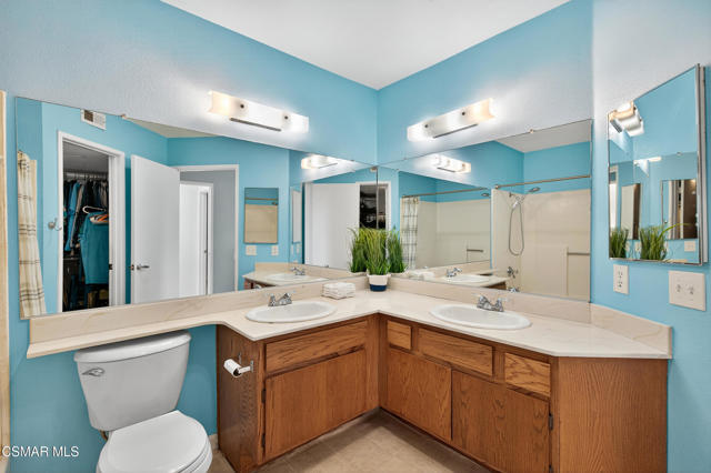 1182 Tivoli Lane, Simi Valley CA: https://media.crmls.org/mediaz/f83d88e5-ba27-4fc8-b1e1-c2c30e8789f0.jpg