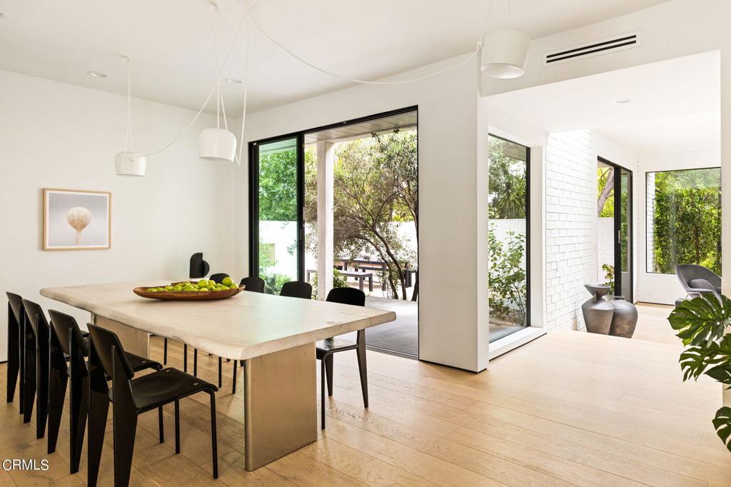 11210 Briarcliff LaneStudio City img 24