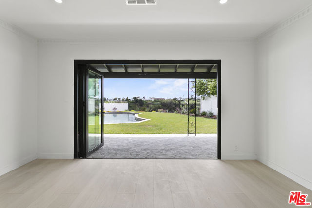 4444 Don Felipe Drive, Los Angeles CA: https://media.crmls.org/mediaz/f83dfaf4-0fe7-48fa-93db-5b89f949f684.jpg