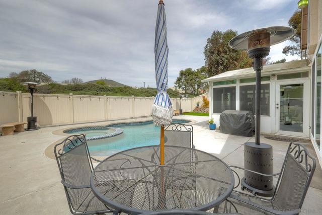 13791 Via Tres Vista, San Diego CA: https://media.crmls.org/mediaz/f83e761c-e019-4d19-a32a-4e198c8afff7.jpg