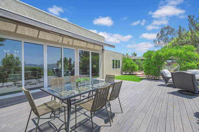 320 Starlane Drive, La Canada Flintridge CA: https://media.crmls.org/mediaz/f83e7910-e403-4350-9846-a3621d45de52.jpg