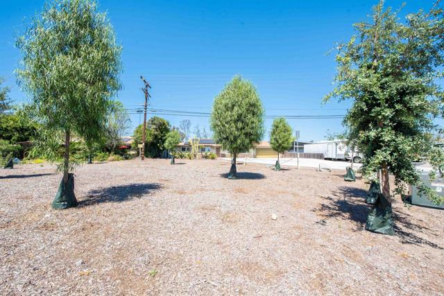 Detail Gallery Image 36 of 63 For 2094 Thibodo Ct, Vista,  CA 92081 - 3 Beds | 2 Baths