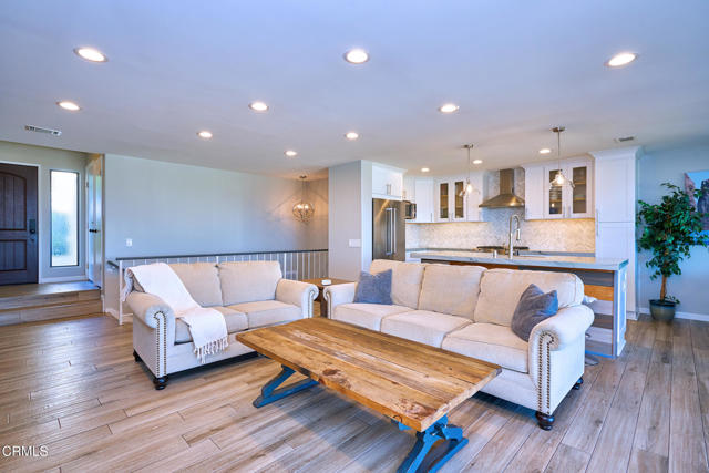 Detail Gallery Image 9 of 58 For 886 Winding Way Dr, Ventura,  CA 93001 - 2 Beds | 2/1 Baths