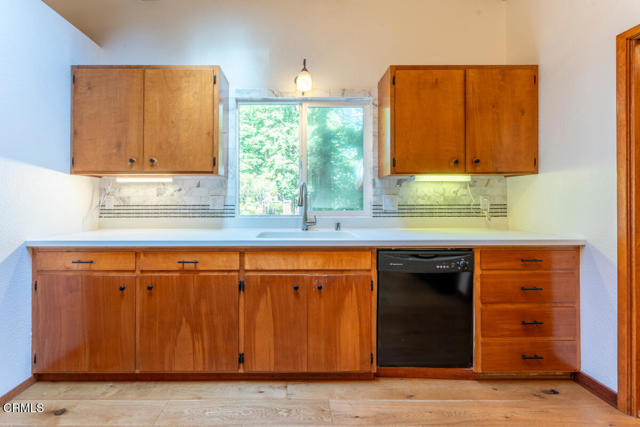 Detail Gallery Image 9 of 44 For 12141 Pinewood Rd, Mendocino,  CA 95460 - 3 Beds | 2 Baths