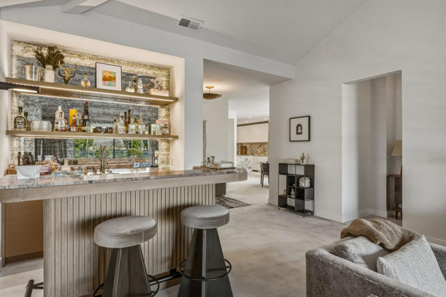 149 Lake Shore Drive, Rancho Mirage, CA 92270