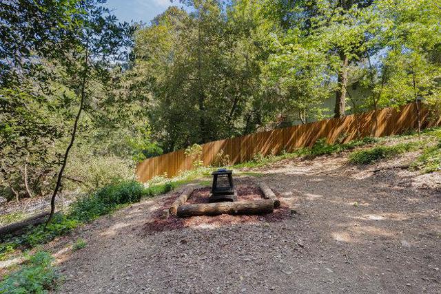 345 Saint Francis Drive, Boulder Creek CA: https://media.crmls.org/mediaz/f8405cea-a5ec-4bfc-b656-2e62706ff6fb.jpg