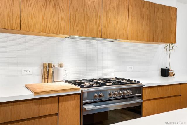 4021 Bernice Dr, San Diego CA: https://media.crmls.org/mediaz/f84076c3-5cb3-4a8b-9a19-7af6328e07d5.jpg