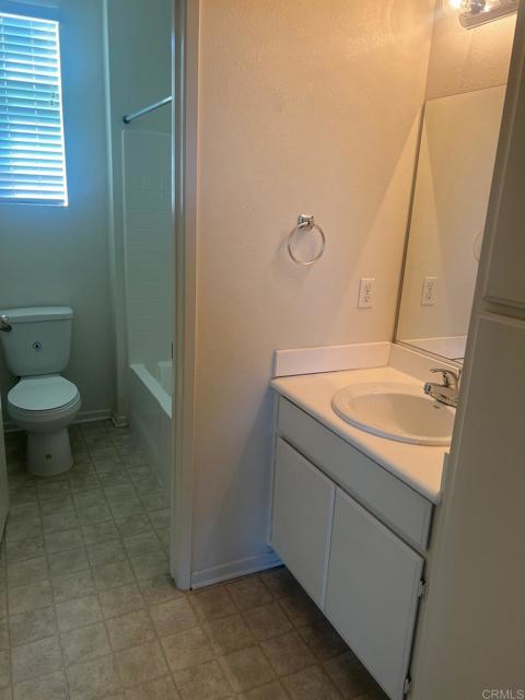 1345 Santa Diana Road, Chula Vista CA: https://media.crmls.org/mediaz/f840c104-17da-4ec9-bed8-0543a4727d25.jpg