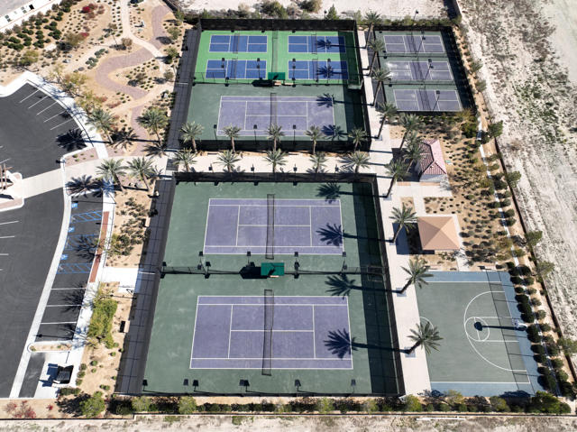 42801 Torno Place, Indio CA: https://media.crmls.org/mediaz/f840d7ce-25a7-43b5-b287-c621d62f2813.jpg