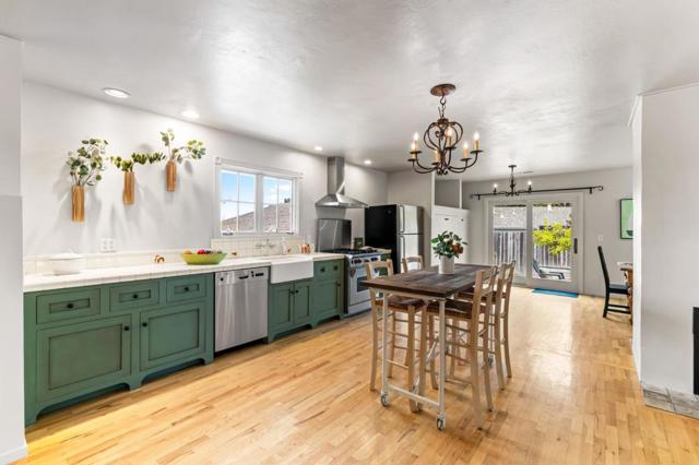 2074 Marsala Circle, Monterey CA: https://media.crmls.org/mediaz/f8417deb-b1c6-4c91-860e-7d7fc2c5b9e0.jpg