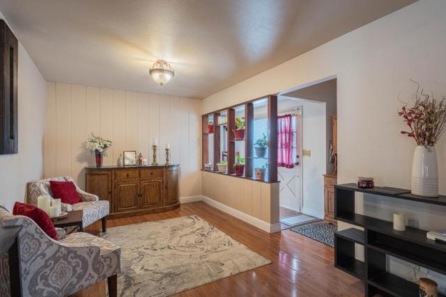 335 Palma Drive, Salinas CA: https://media.crmls.org/mediaz/f8422eab-ee61-4832-b3f6-5080741b189b.jpg