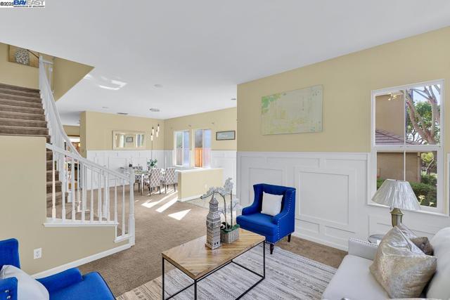 436 Wood Glen Dr, Richmond CA: https://media.crmls.org/mediaz/f842655b-491b-45c6-9cb3-4196b7772888.jpg