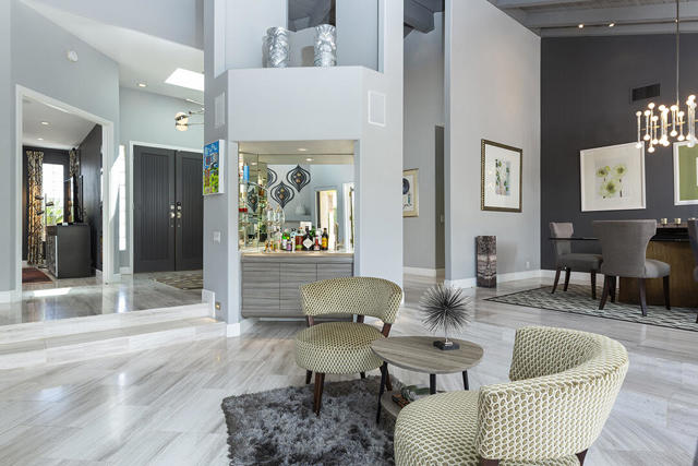 1311 Fuego Circle, Palm Springs CA: https://media.crmls.org/mediaz/f8428346-60d5-434f-96da-a3450f5c4310.jpg