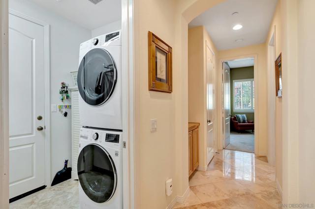 10659 Paseo Allegria Ave, San Diego CA: https://media.crmls.org/mediaz/f8436628-13cb-4989-9624-548fb68ea0f3.jpg