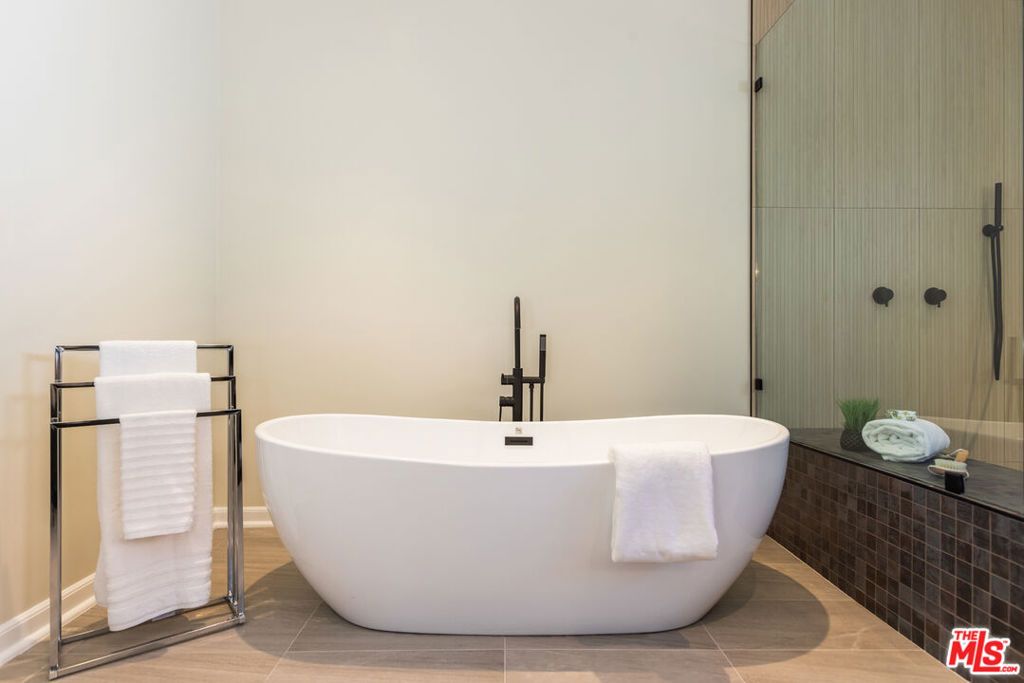 MLS #26850931 image #44
