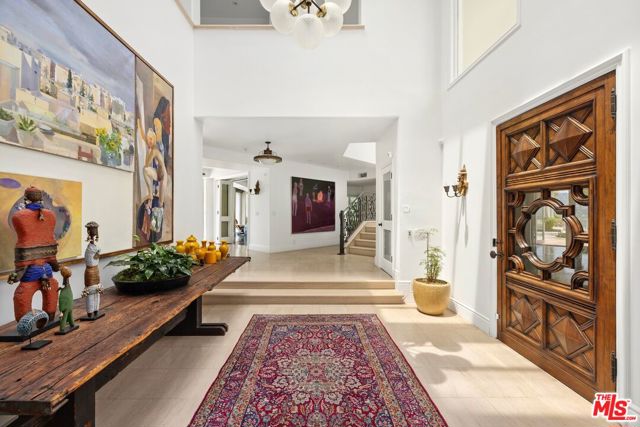 4001 Clarinda Drive, Tarzana CA: https://media.crmls.org/mediaz/f8456165-cefd-4853-a908-23d585f374c1.jpg
